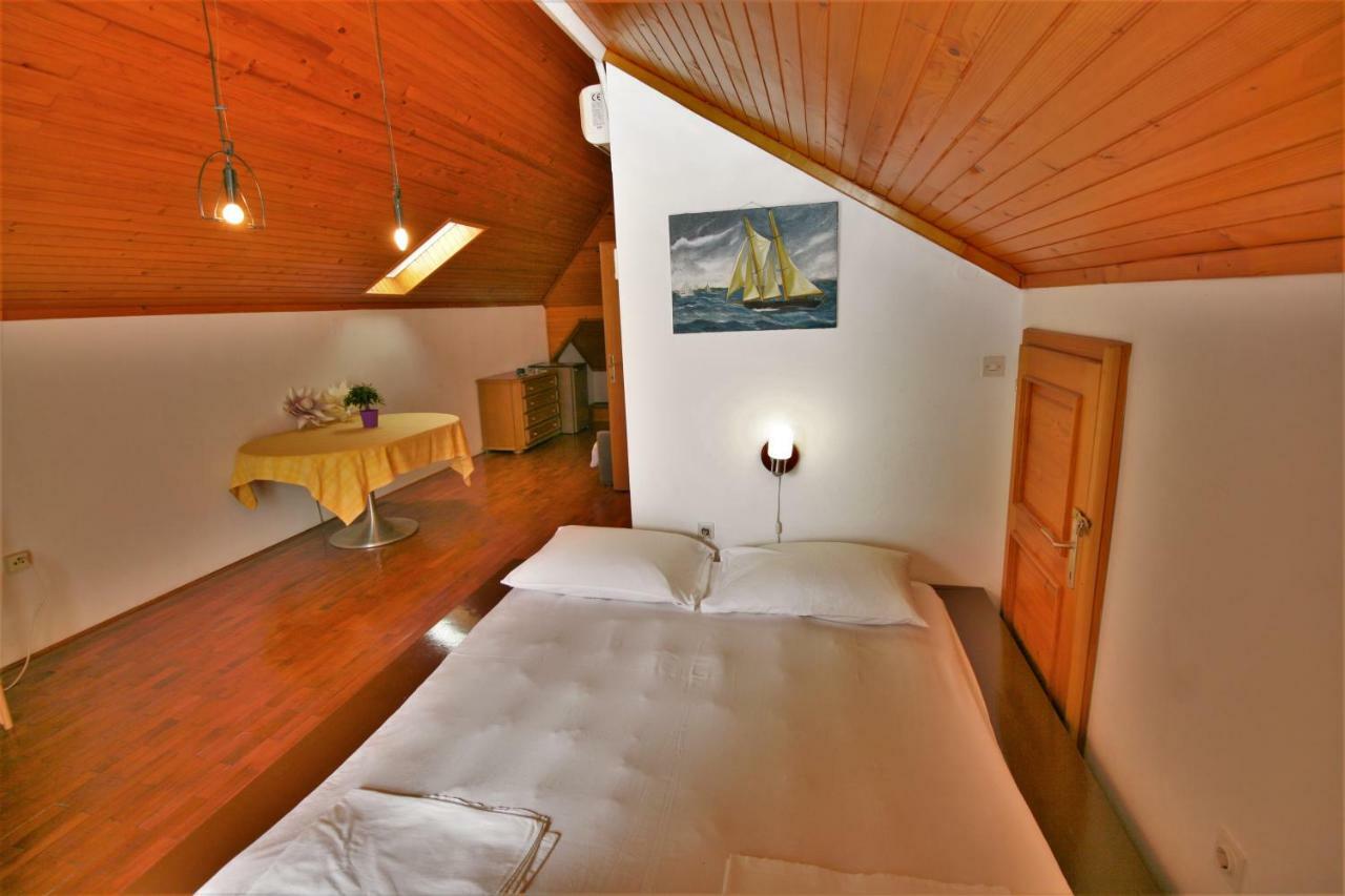 Apartments Lonzor Selce Kültér fotó
